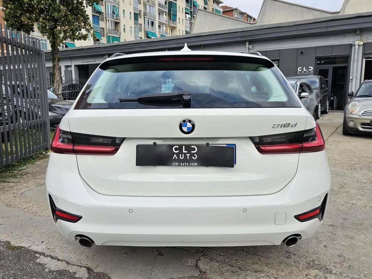 BMW Serie 3 Touring 318d 48V  Business Advantage (5)