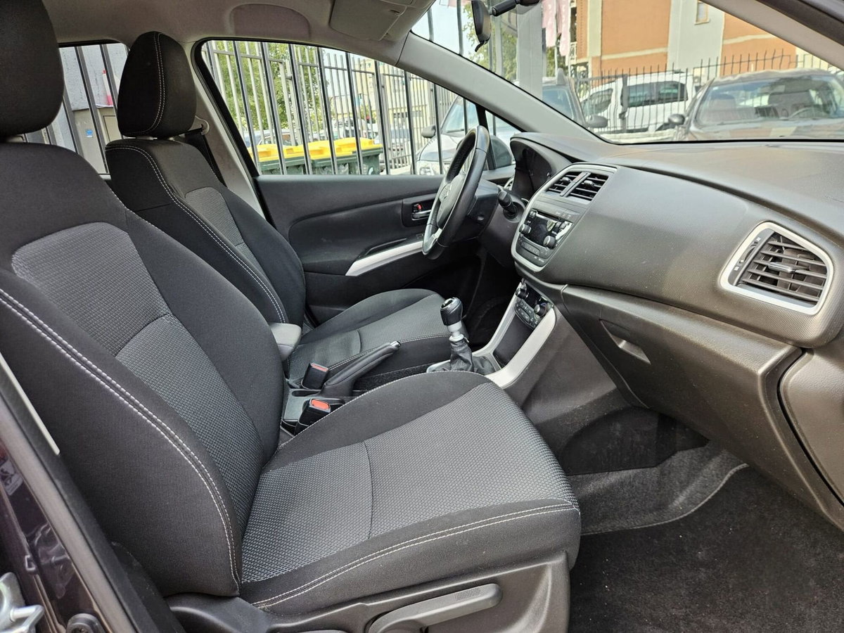 Suzuki S-Cross 1.6 DDiS Easy (11)