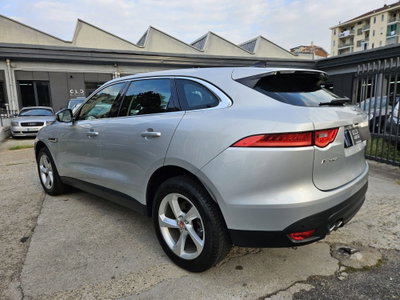 Jaguar F-Pace 2.0 D 180 CV AWD aut. Chequered Flag (6)