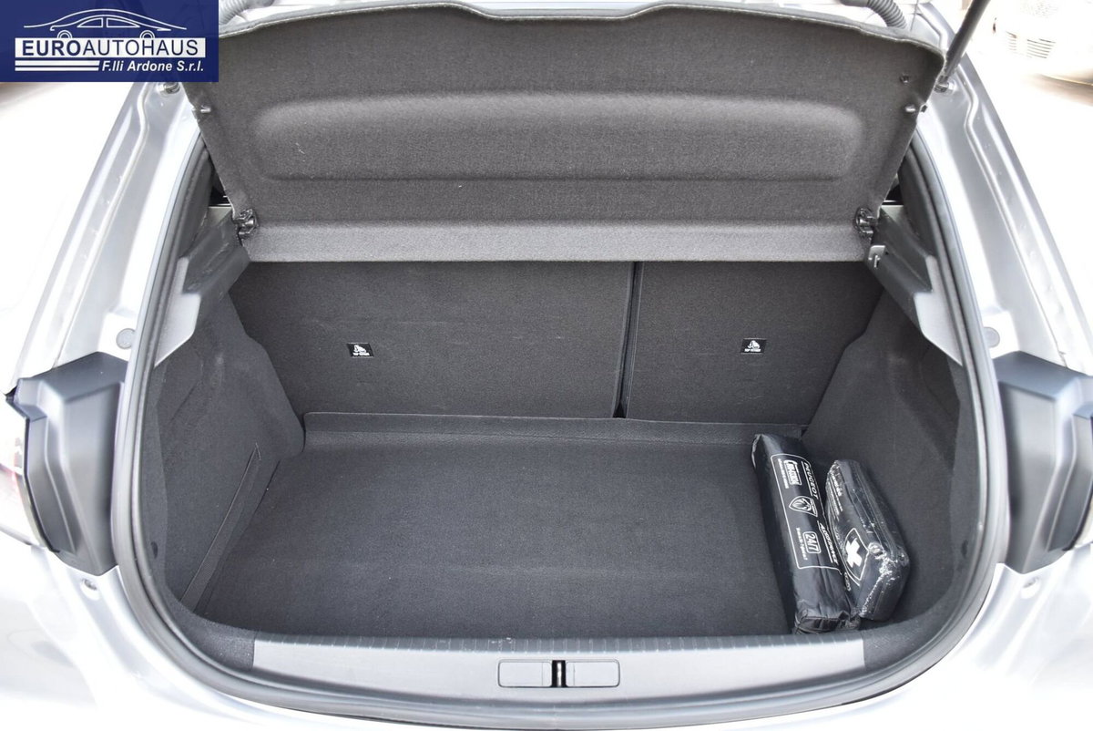 Peugeot 208 PureTech 100 Stop&Start EAT8 5 porte Allure Pack (14)