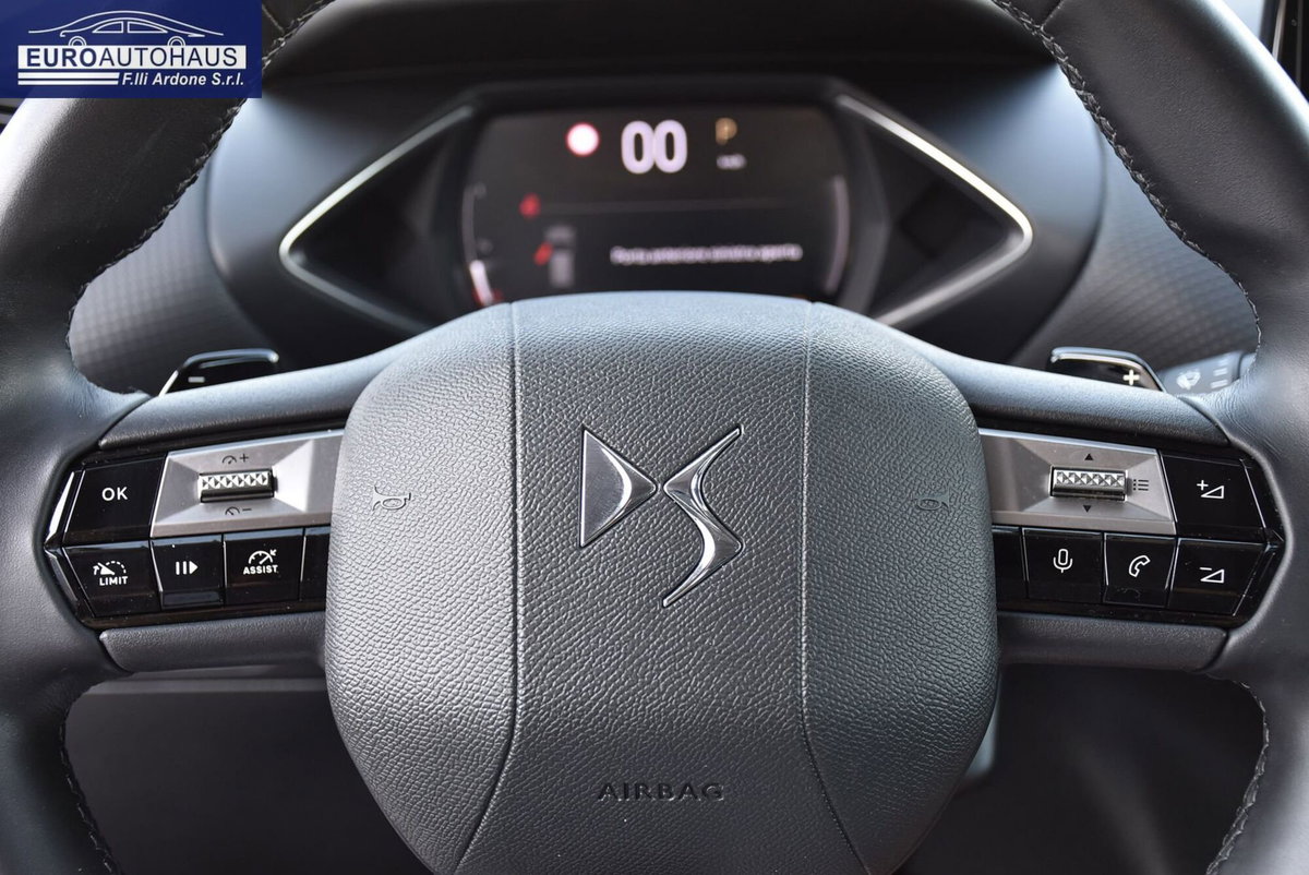 Ds DS 3 1.5 bluehdi Bastille Business 130cv auto (10)