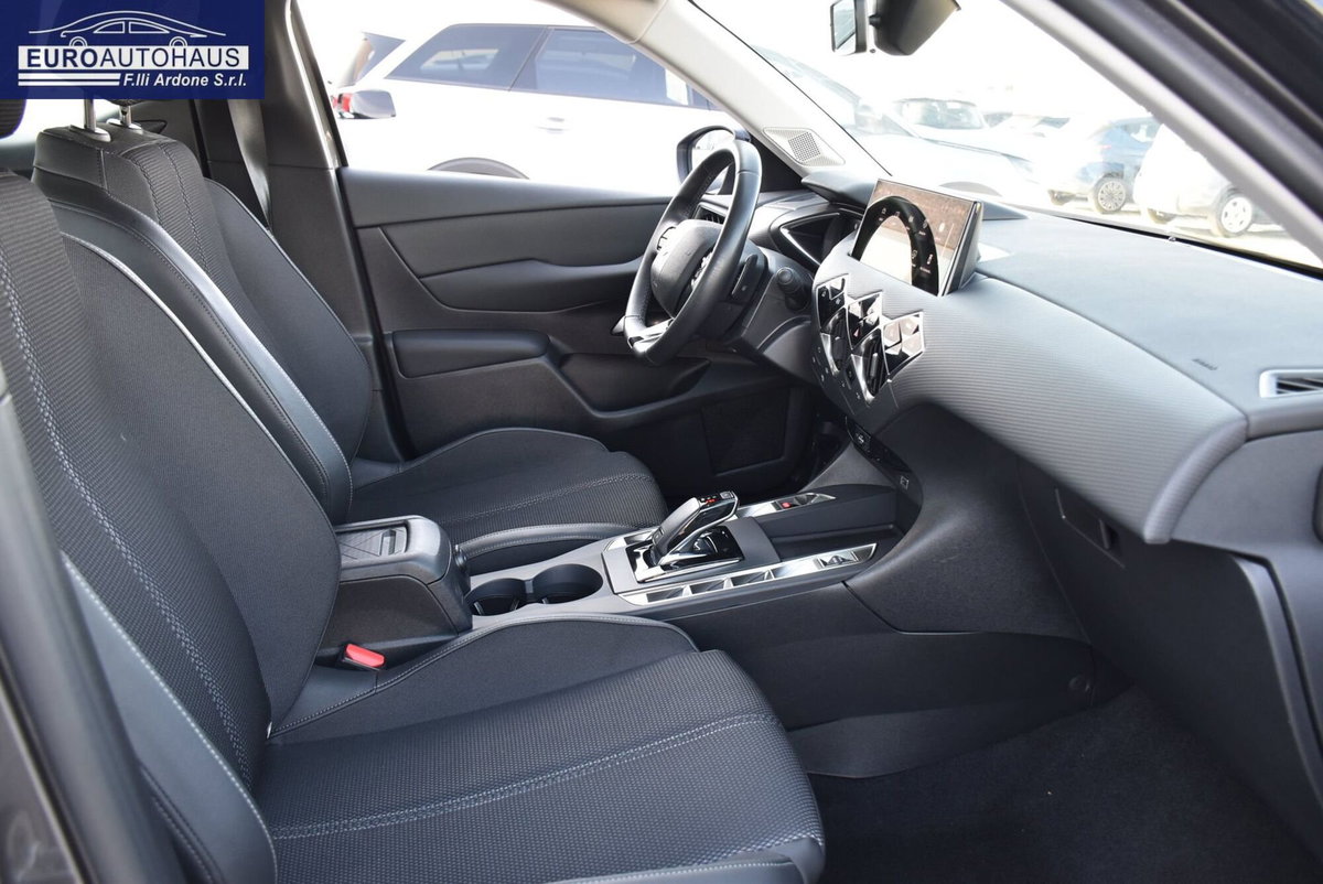 Ds DS 3 1.5 bluehdi Bastille Business 130cv auto (15)