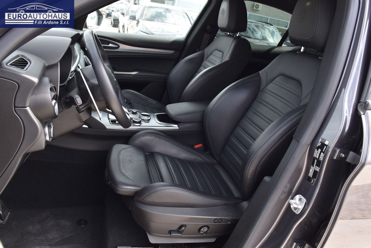 Alfa Romeo Stelvio Stelvio 2.2 Turbodiesel 210 CV AT8 Q4 Veloce (8)
