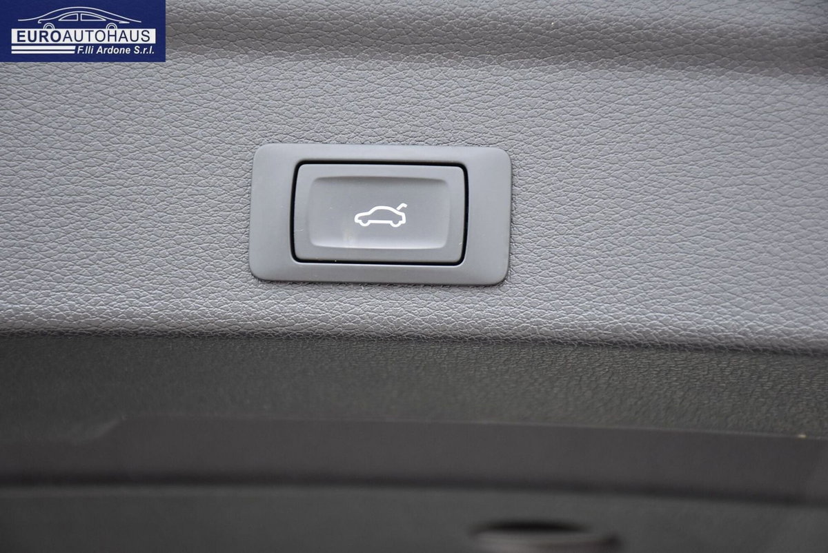 Audi Q3 Sportback 35 TDI quattro S tronic Business Plus (17)
