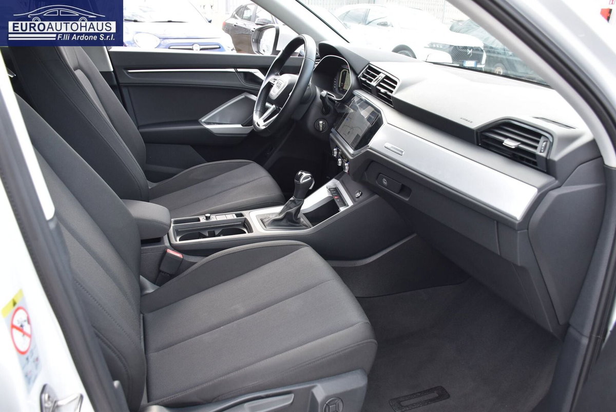 Audi Q3 Sportback 35 TDI quattro S tronic Business Plus (19)