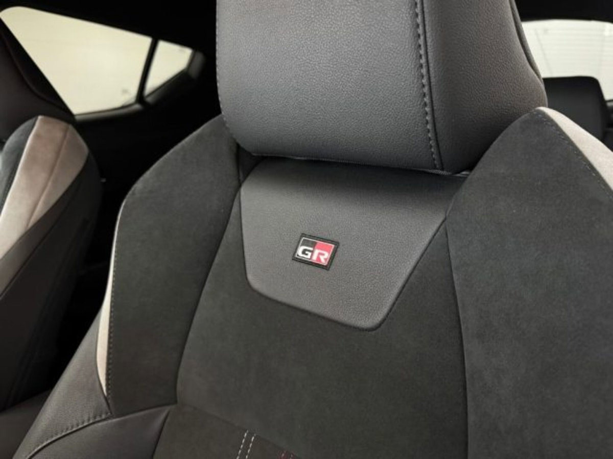 Toyota Toyota C-HR 2.0 Hybrid E-CVT GR Sport (13)