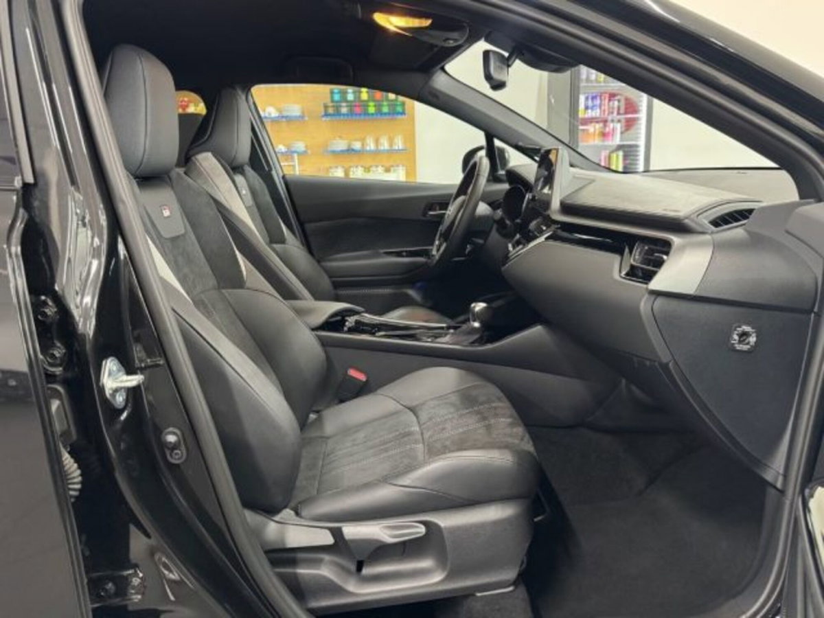 Toyota Toyota C-HR 2.0 Hybrid E-CVT GR Sport (14)
