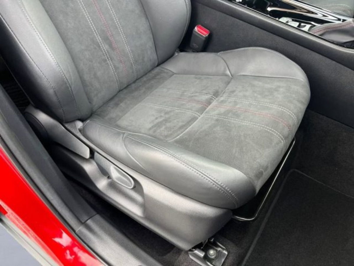 Toyota Toyota C-HR 2.0 Hybrid E-CVT GR Sport (17)
