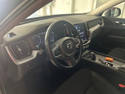 Volvo XC60 B4 (d) AWD Geartronic Momentum Pro (12)
