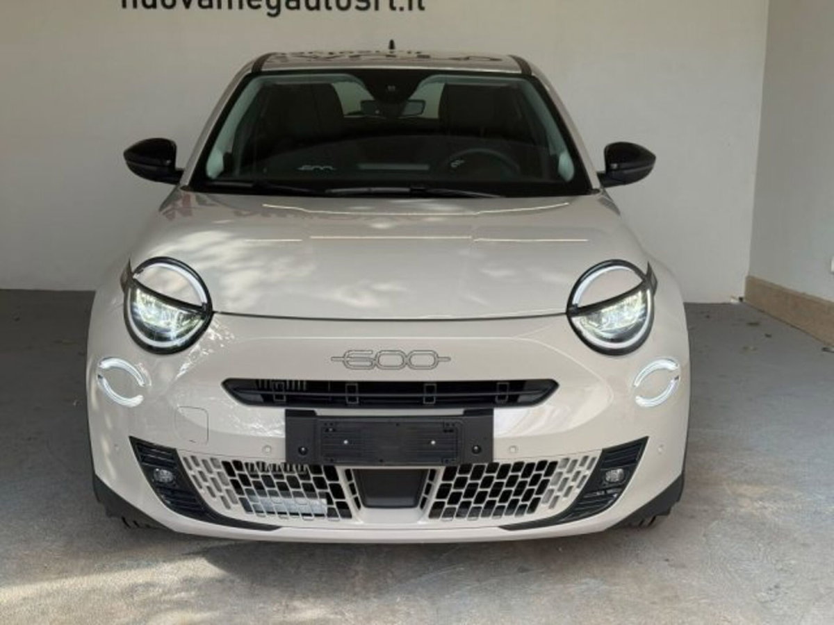 Fiat 600 1.2 Business 100cv (3)