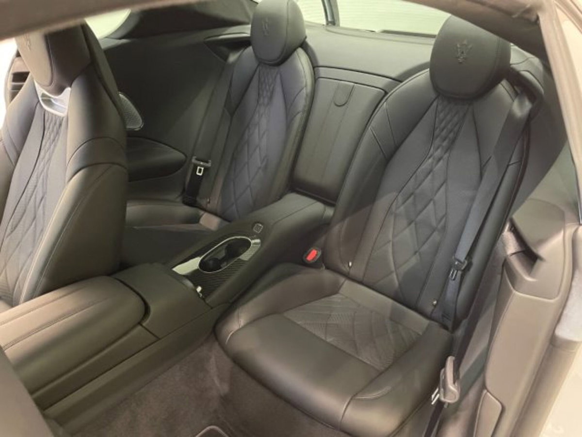 Maserati Granturismo 3.0 Modena awd auto (7)