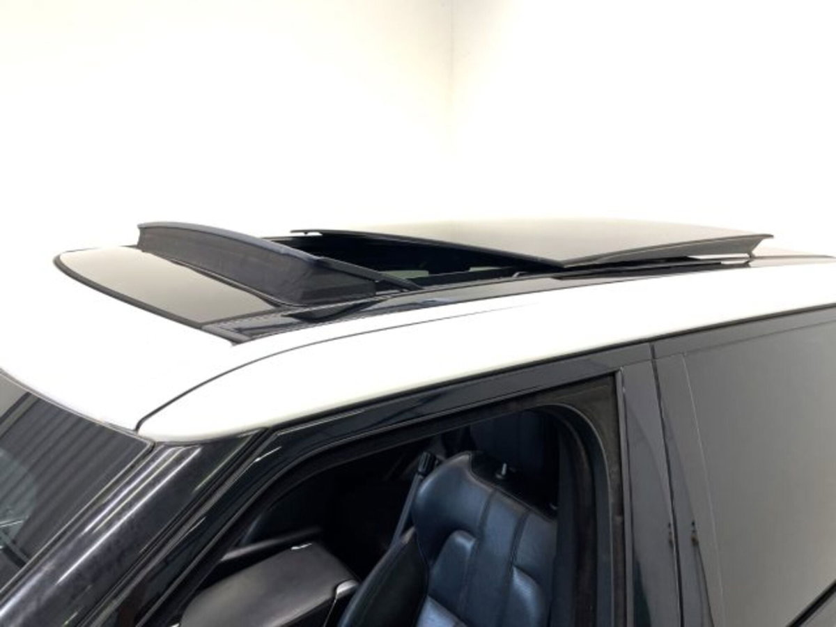 Land Rover Range Rover Sport 3.0 TDV6 HSE (10)