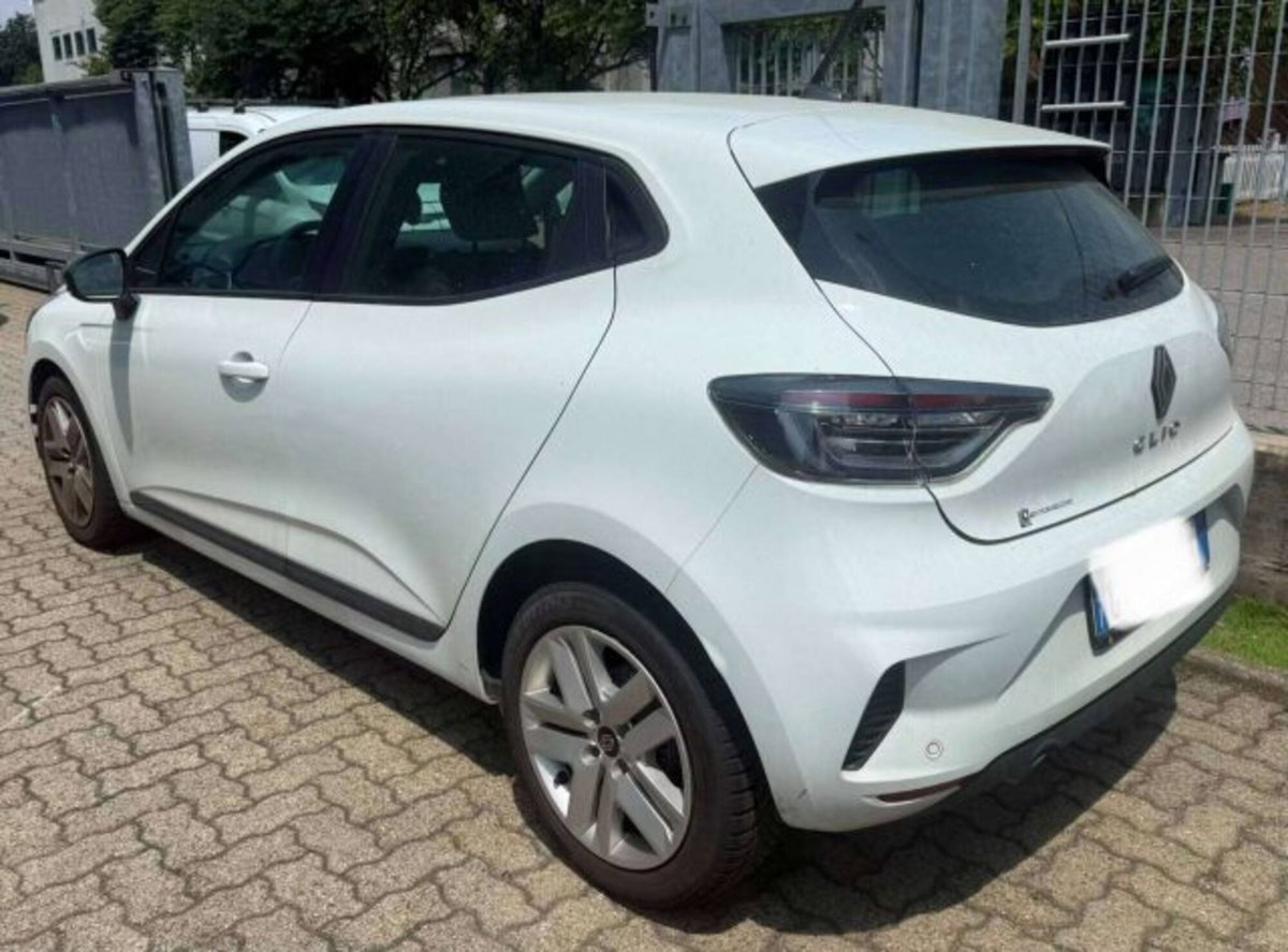 Renault Clio 1.0 tce Techno 90cv (3)