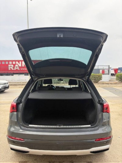 Audi Q3 35 TDI quattro S tronic Business (9)
