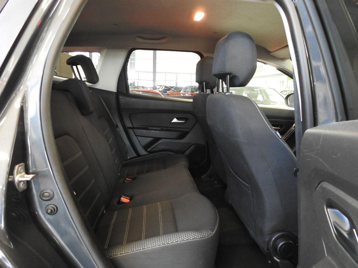 Dacia Duster 1.5 dCi 8V 110 CV 4x4 Prestige (15)