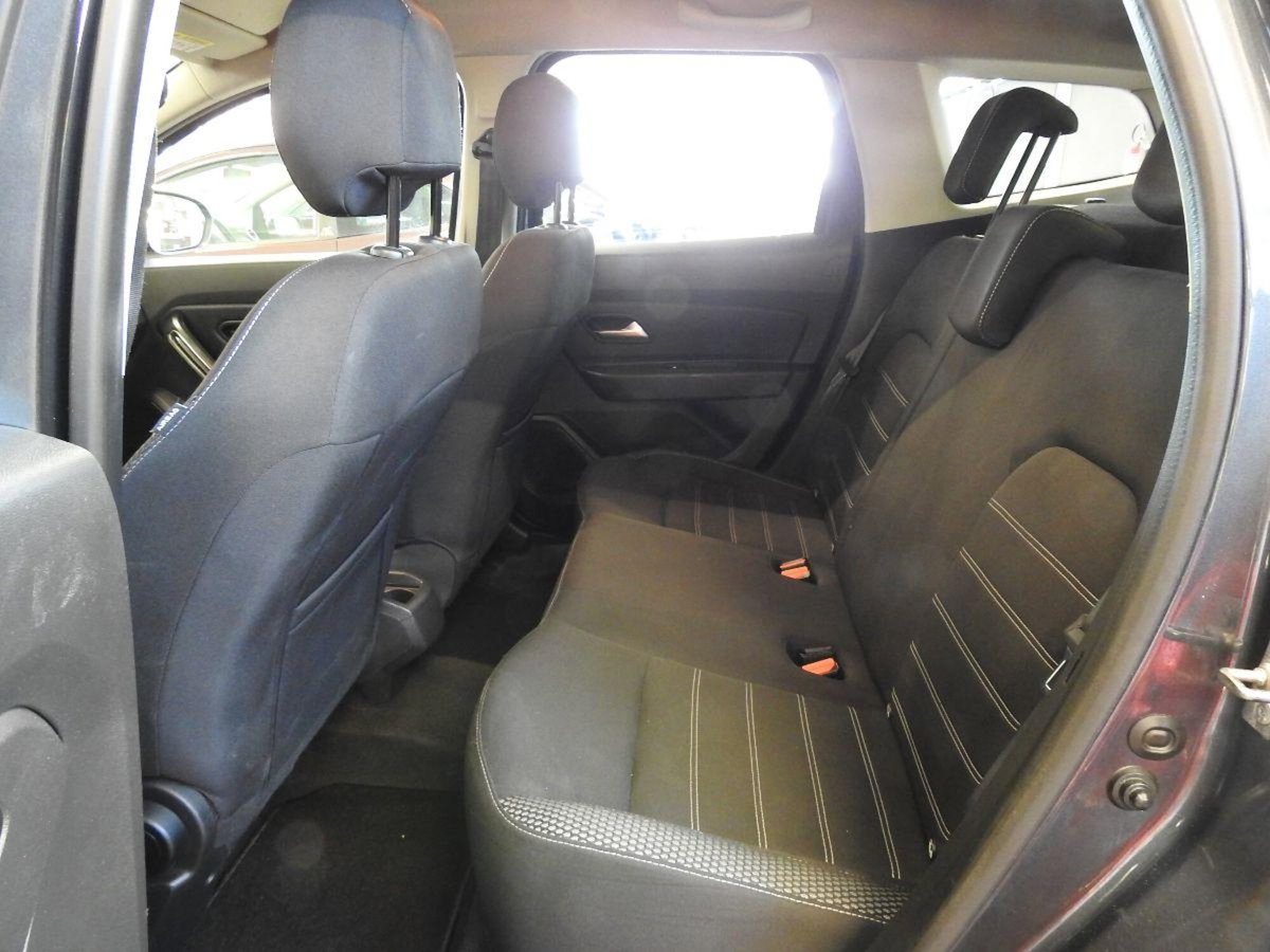 Dacia Duster 1.5 dCi 8V 110 CV 4x4 Prestige (18)