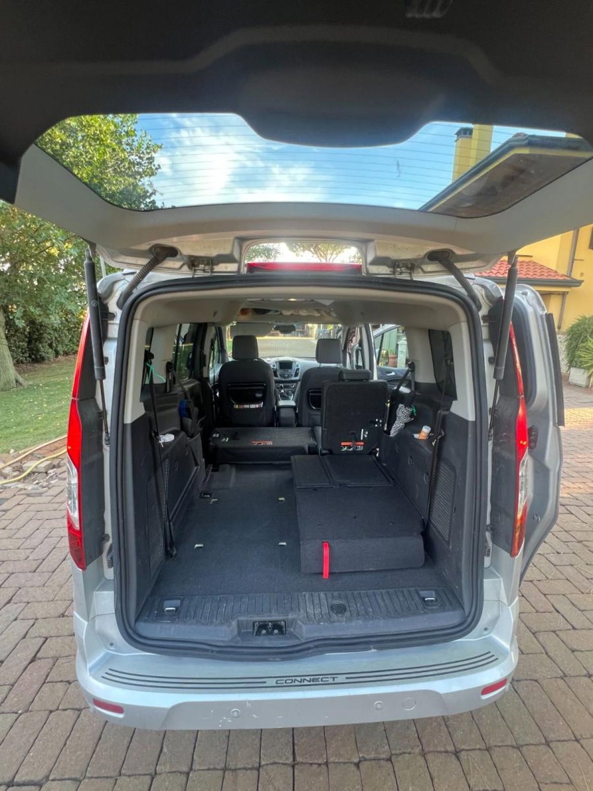 Ford Tourneo Connect 1.5 TDCi 120 CV Plus (12)