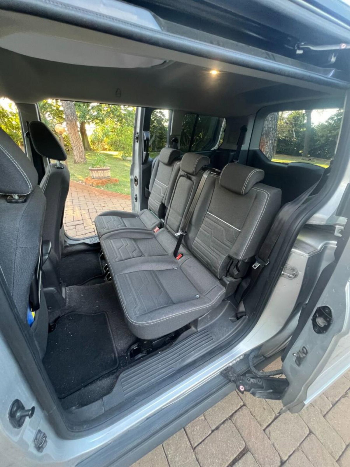 Ford Tourneo Connect 1.5 TDCi 120 CV Plus (13)