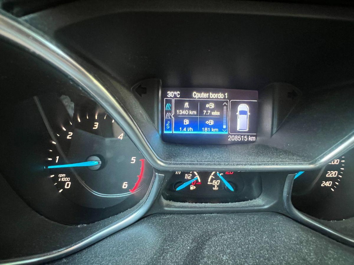 Ford Tourneo Connect 1.5 TDCi 120 CV Plus (6)