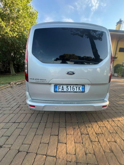 Ford Tourneo Connect 1.5 TDCi 120 CV Plus (7)