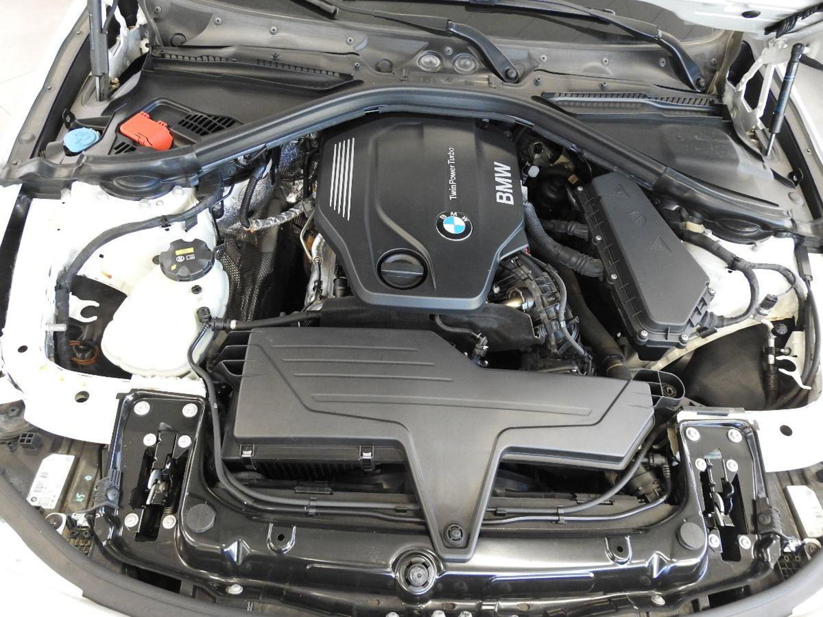 BMW Serie 3 316d Sport (9)