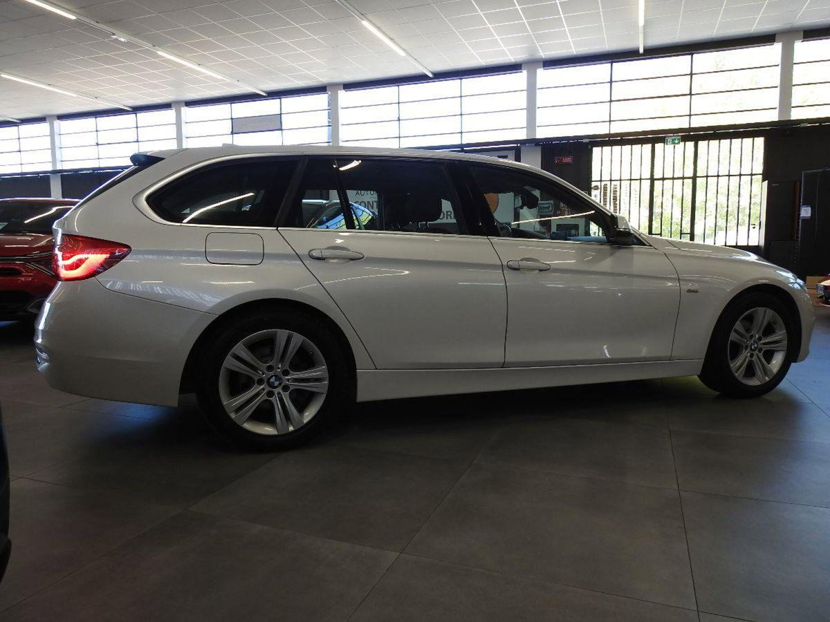 BMW Serie 3 316d Sport (5)