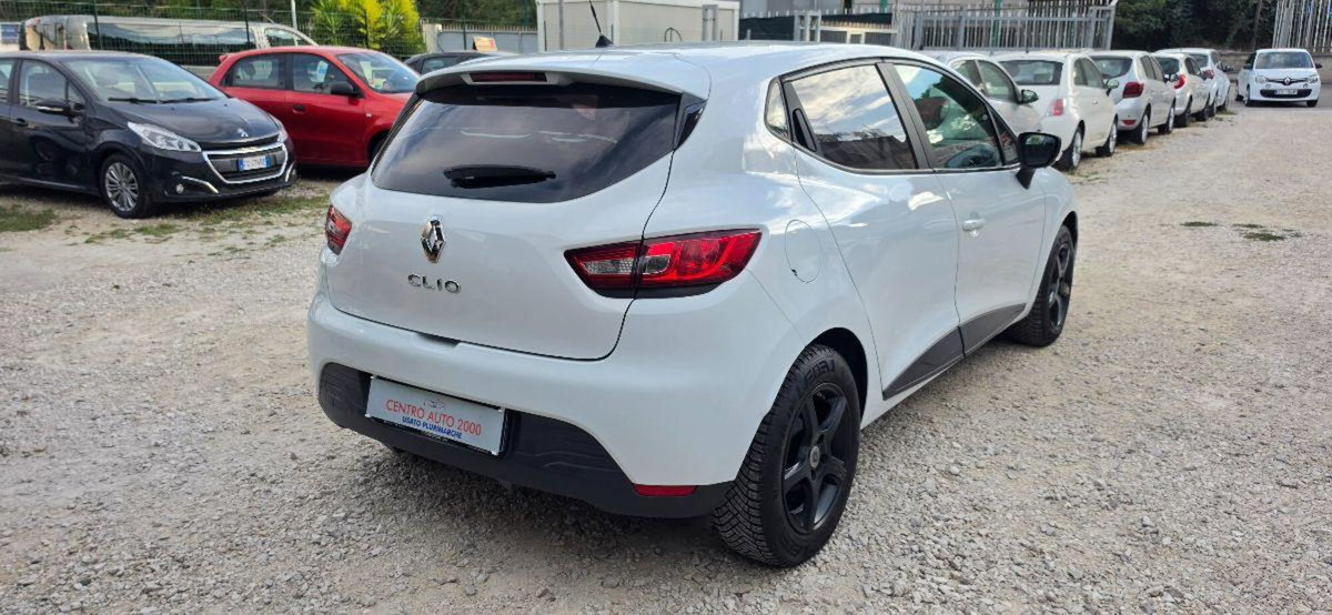 Renault Clio 1.2 75CV GPL 5 porte Wave (6)