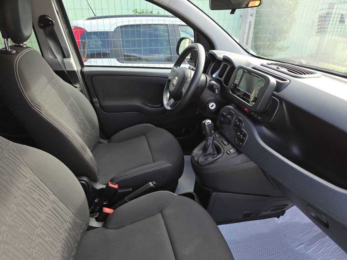 Fiat Panda 1.0 FireFly S&S Hybrid City Cross (5)