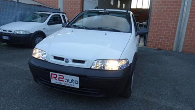Fiat Strada 1.9 JTD Pick-up (2)