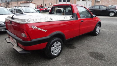 Fiat Strada 1.9 diesel Pick-up (9)