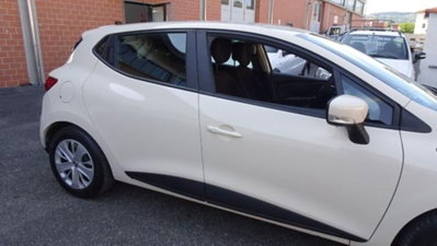Renault Clio 1.5 dCi 75CV 5 porte Confort (11)