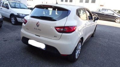 Renault Clio 1.5 dCi 75CV 5 porte Confort (9)