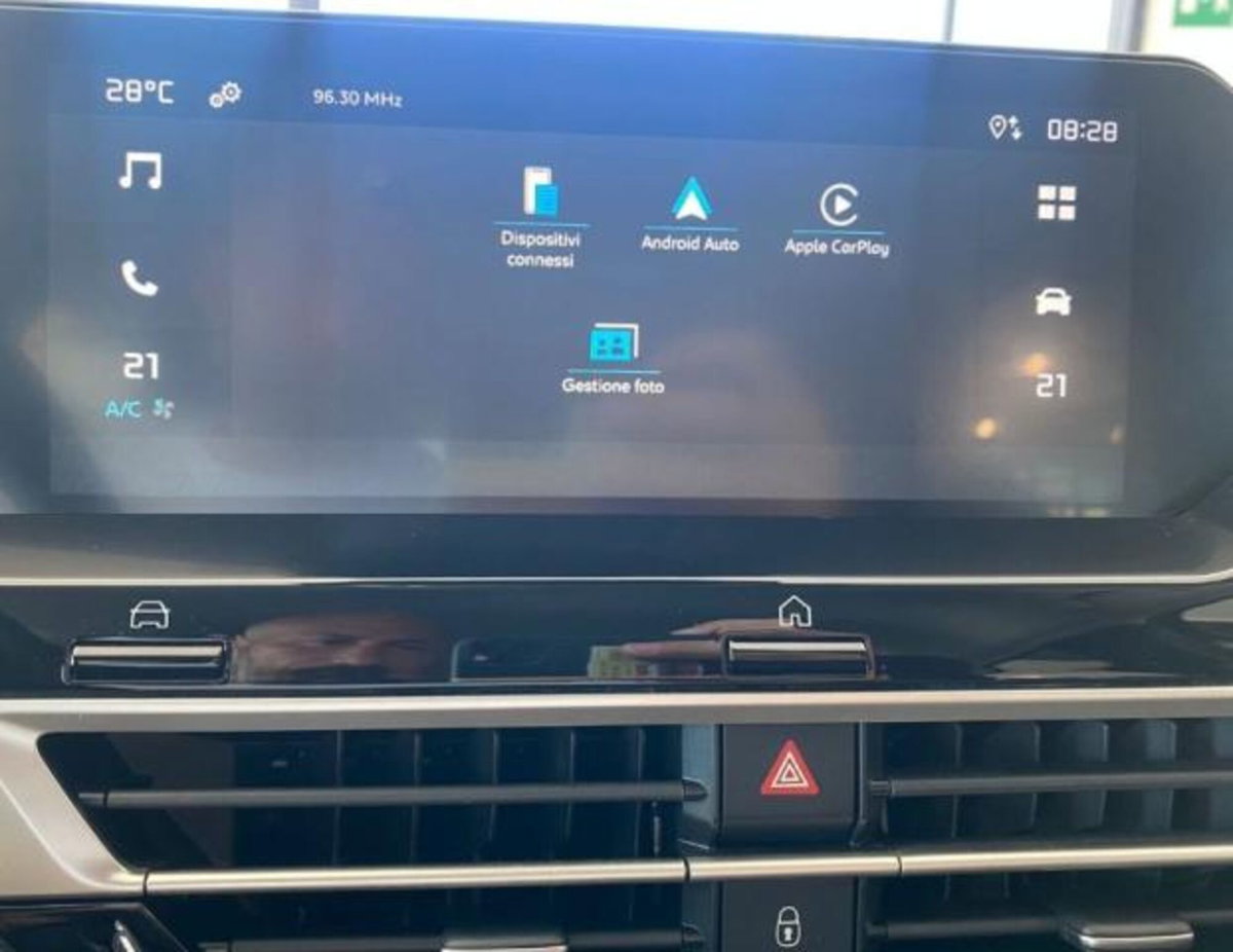 Citroen C4 1.2 hybrid You 110cv e-dcs6 (11)