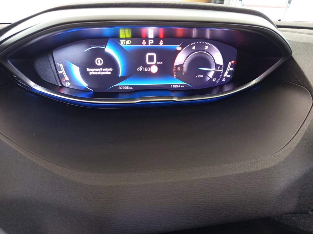 Peugeot 3008 BlueHDi 130 S&S EAT8 Allure Pack (16)