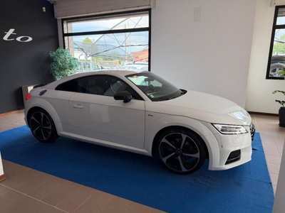 Audi TT Coupé 2.0 TFSI quattro S tronic S line (4)