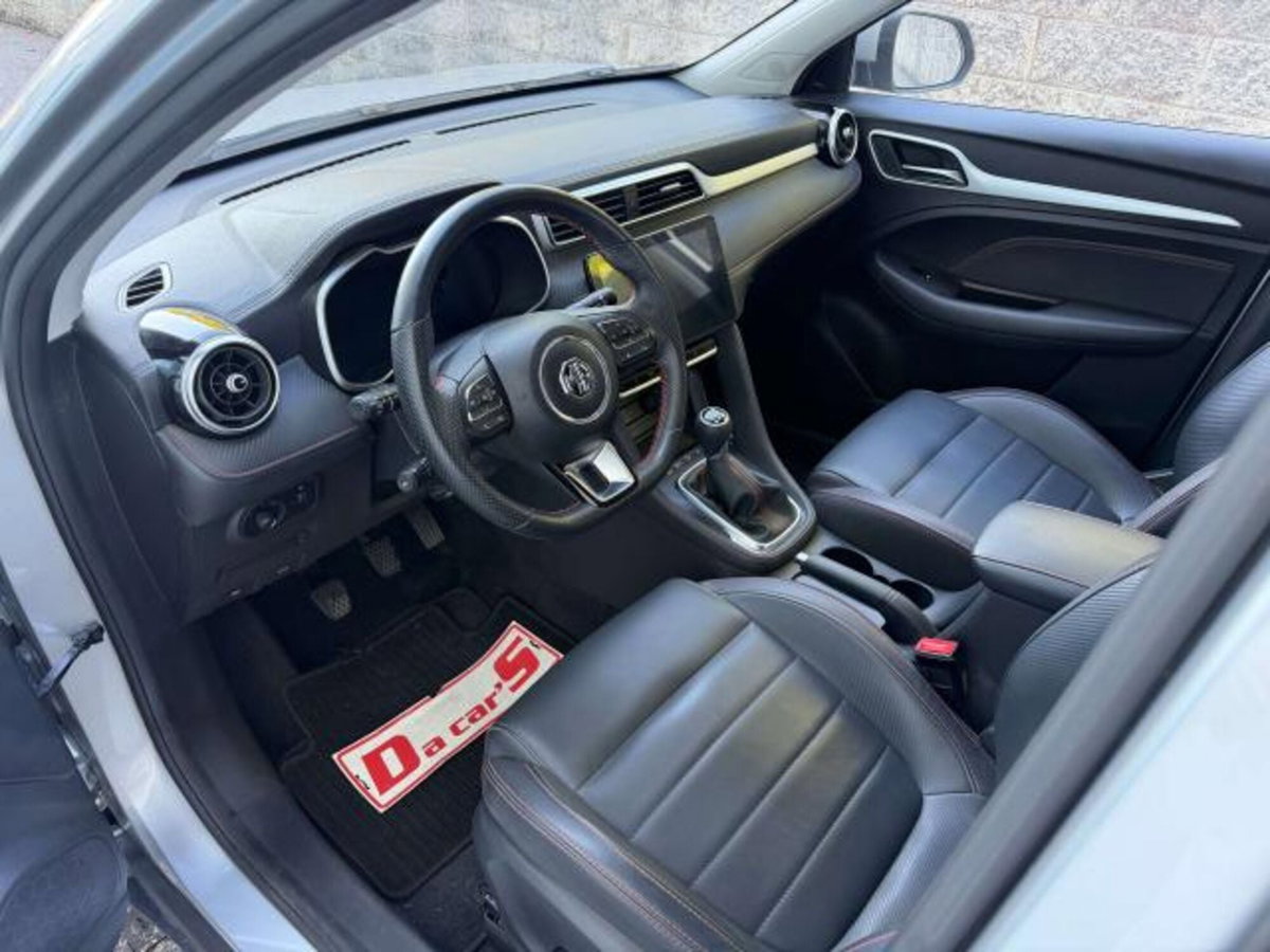 Mg ZS ZS 1.5 Luxury (2)