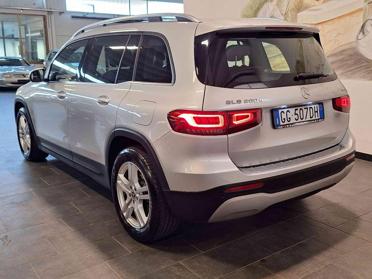 Mercedes-Benz GLB 200 d Automatic 4Matic Sport Plus (6)