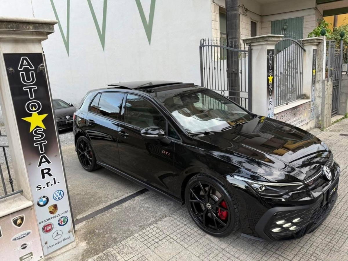Volkswagen Golf GTI Performance 2.0 245 CV TSI DSG 5p. BMT (4)