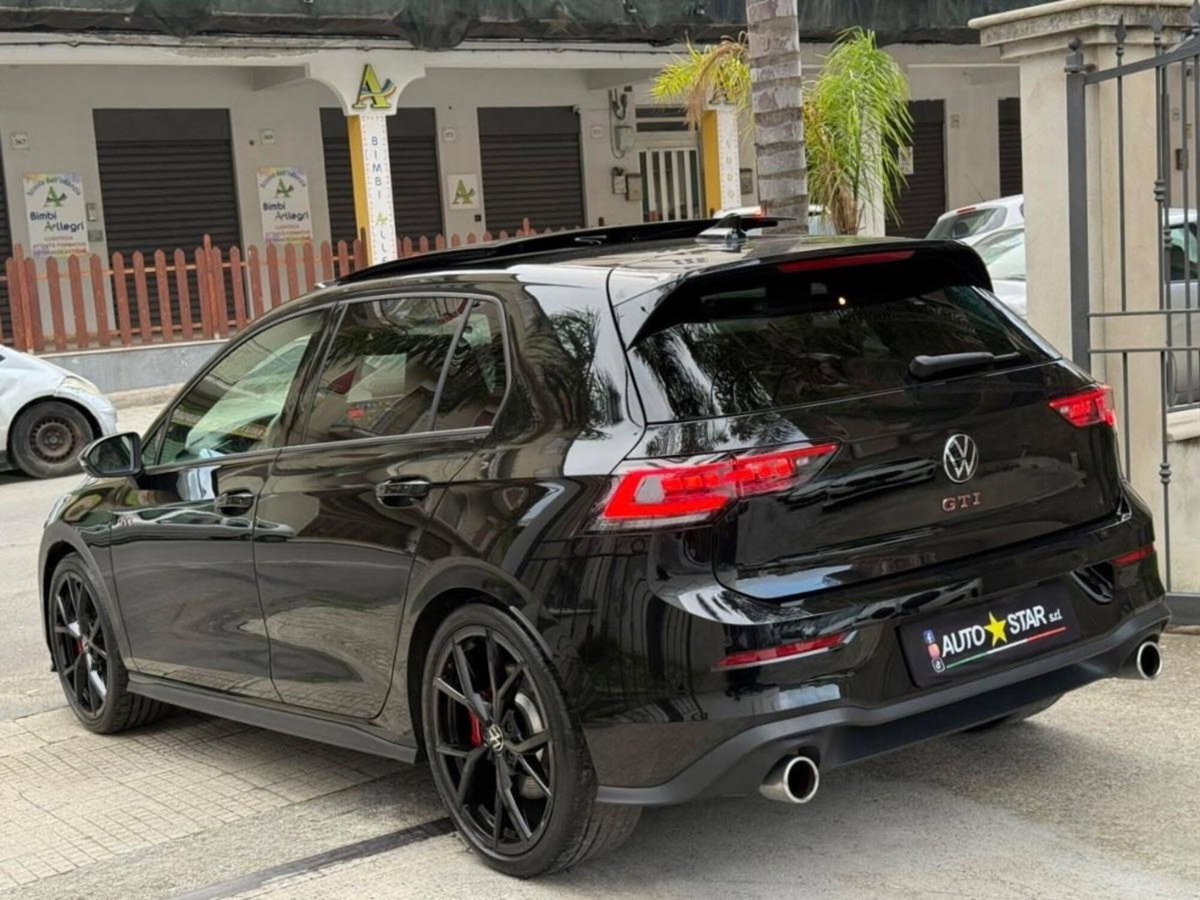 Volkswagen Golf GTI Performance 2.0 245 CV TSI DSG 5p. BMT (6)