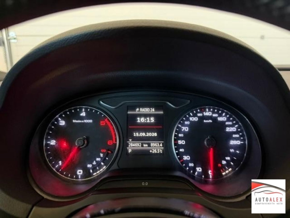 Audi A3 Sedan 2.0 tdi Business 150cv s-tronic (10)