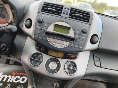 Toyota Rav4 2.2 D-4D 136 CV DPF Sol (13)