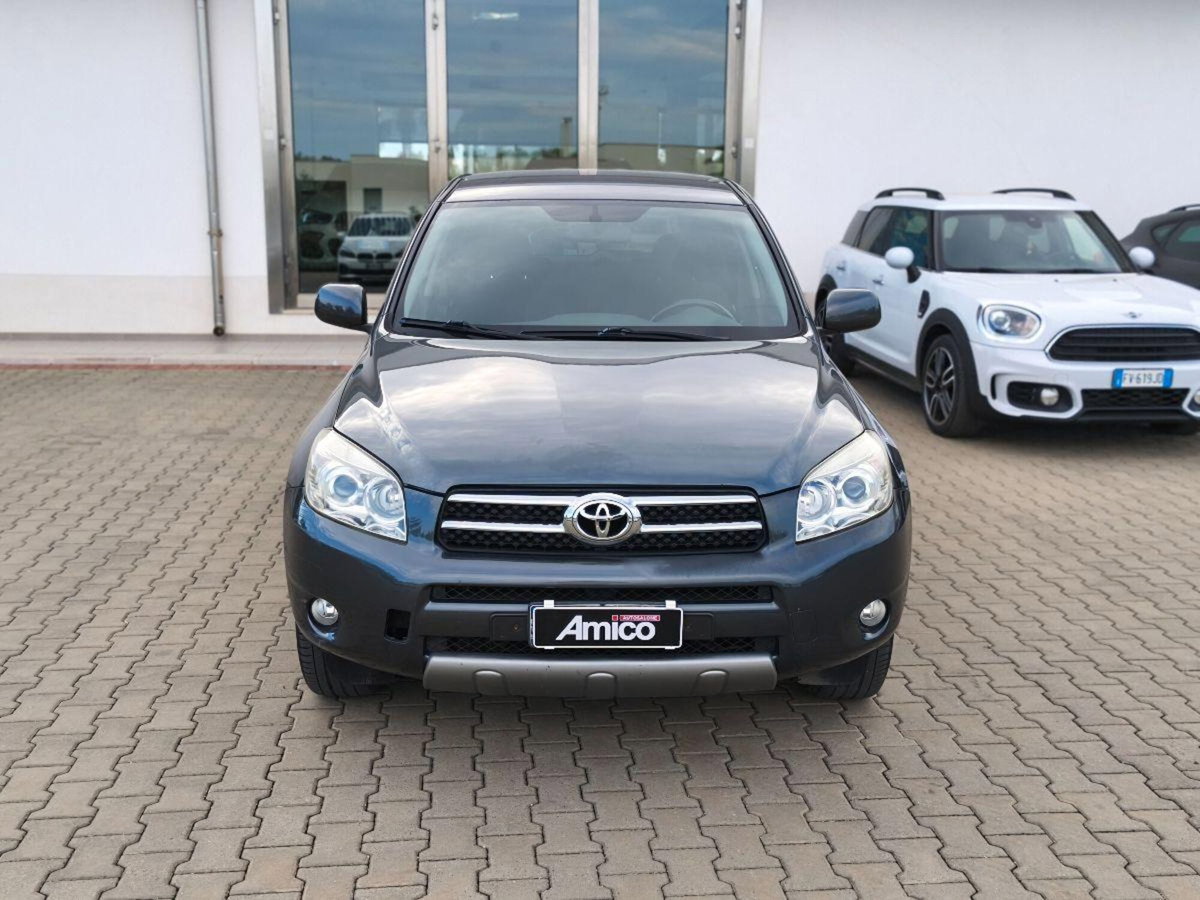 Toyota Rav4 2.2 D-4D 136 CV DPF Sol (2)