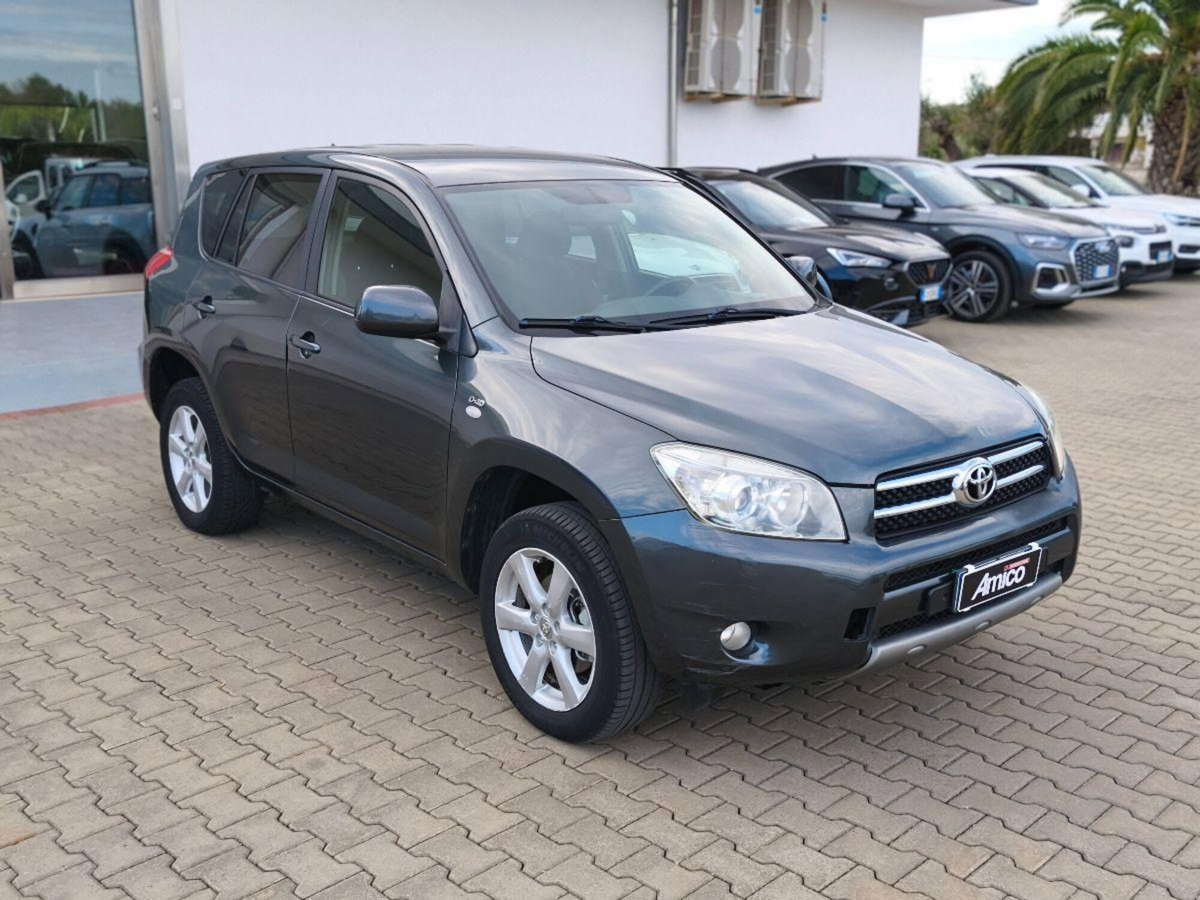Toyota Rav4 2.2 D-4D 136 CV DPF Sol (3)