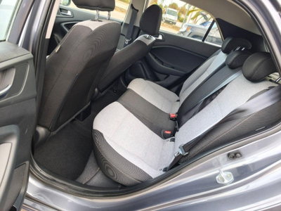 Hyundai i20 1.1 CRDi 12V 5 porte Comfort (10)