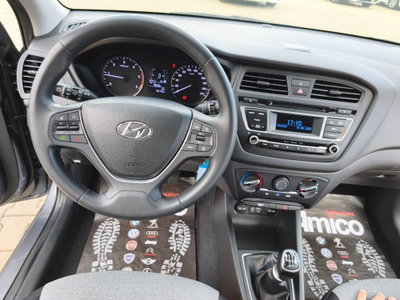 Hyundai i20 1.1 CRDi 12V 5 porte Comfort (13)