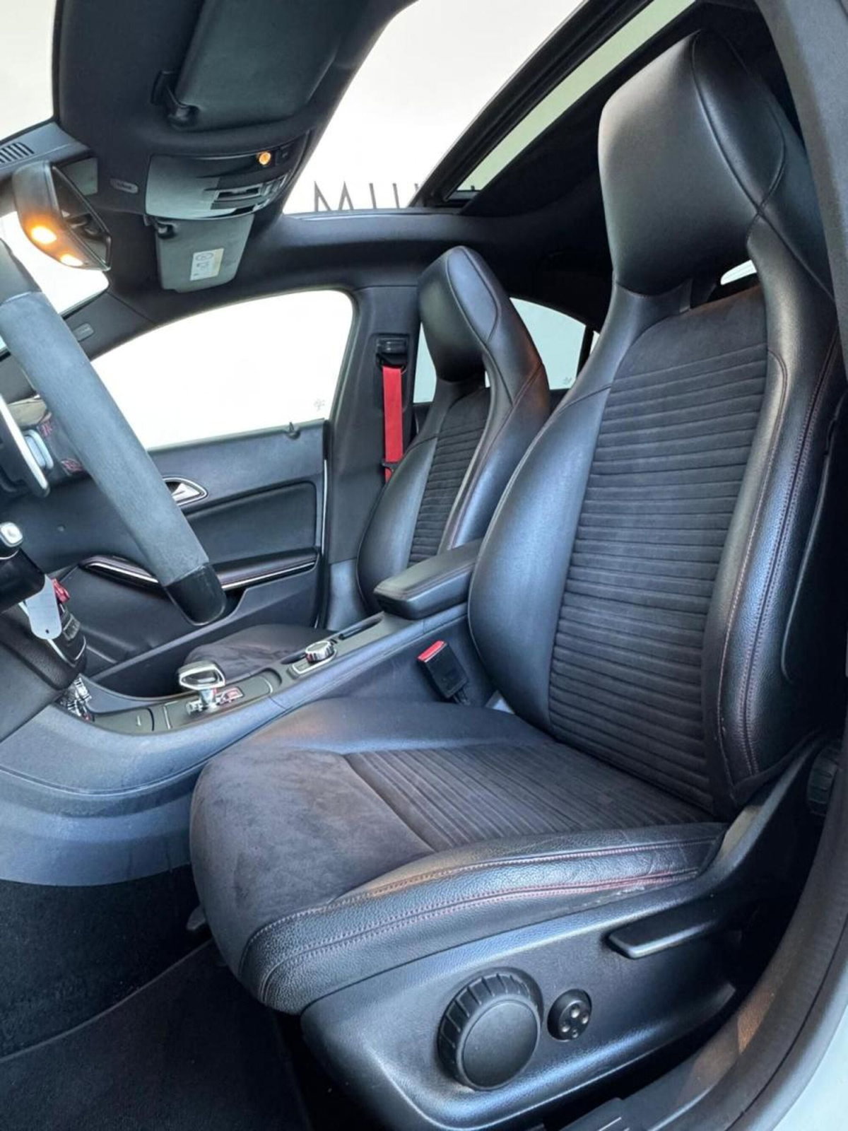 Mercedes-Benz CLA 45 AMG 4Matic (14)