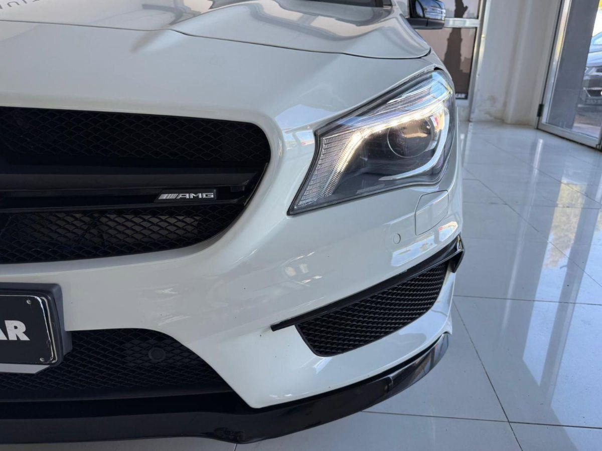 Mercedes-Benz CLA 45 AMG 4Matic (2)