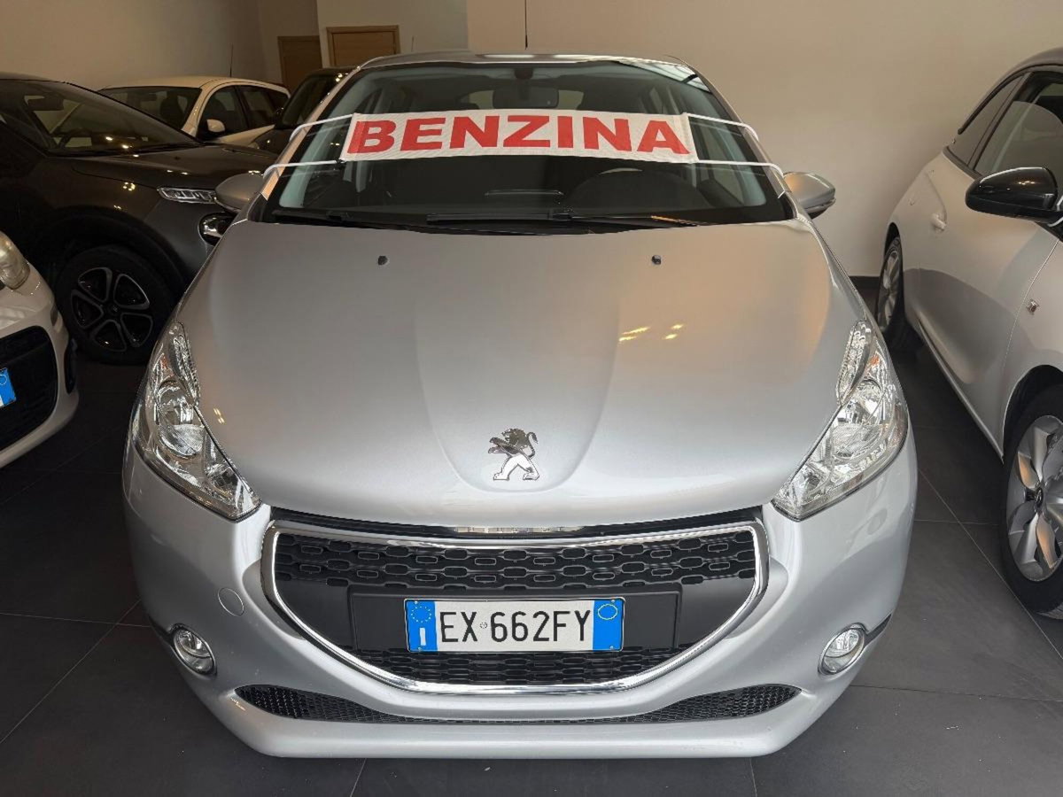 Peugeot 208 VTi 82 CV 5 porte Active (2)