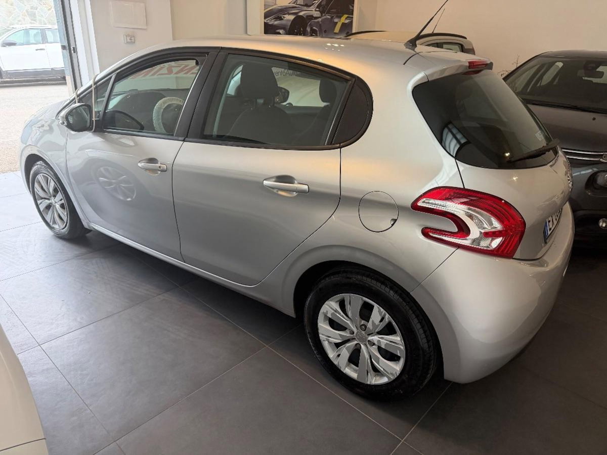 Peugeot 208 VTi 82 CV 5 porte Active (6)