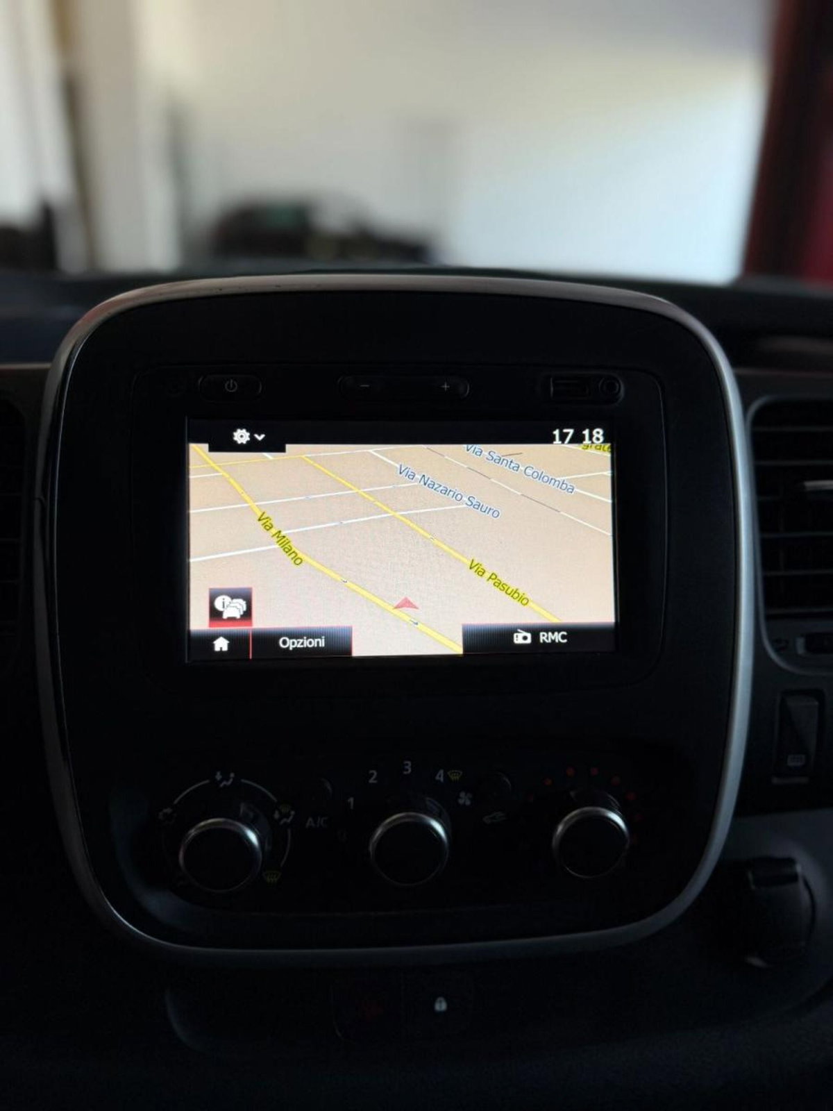 Renault Trafic Furgone T29 2.0 dCi 120CV PC-TN Furgone Ice Plus (6)